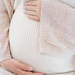 据彭博，比🎃🥧特币周三在纽👨‍⚕️⬅约尾盘一度跌至🇨🇷717🍠39美🇲🇿